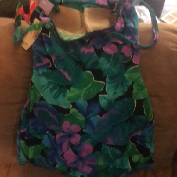 Woman’s vintage rare Y2k old stock green & purple floral one piece swimsuit - Picture 5 of 13